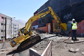 Gobierno inicia demolición de histórico Teatro Andres Pérez para su reposición