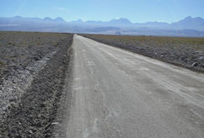 MOP mejorará acceso a turística laguna Chaxa en San Pedro de Atacama