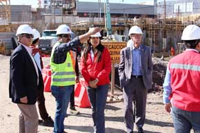 Autoridades inspeccionan avance de construcción de Centro Deportivo Escolar