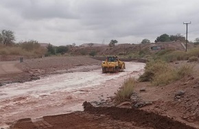 MOP continúa despliegue por lluvias estivales en Provincia del Loa