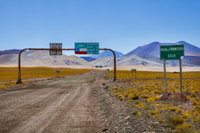 Gobierno inicia millonario contrato para mejorar estándar de ruta internacional Sico