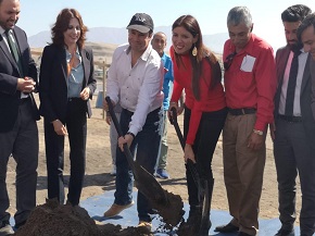 Autoridades dan el vamos a construcción de playa y caleta La Chimba